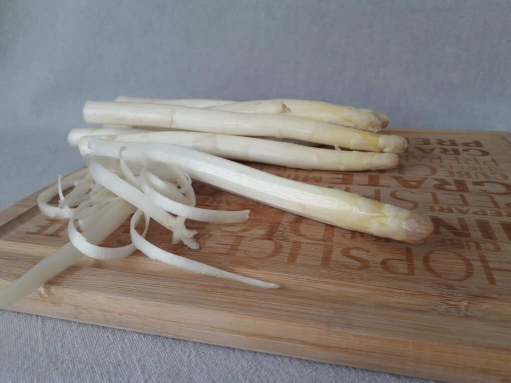 asperges schillen